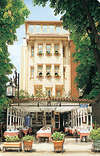 Alzer Hotel 